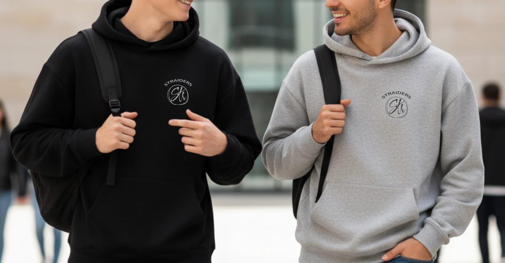 Straiders EMB Oversized Hoodie – Noir
